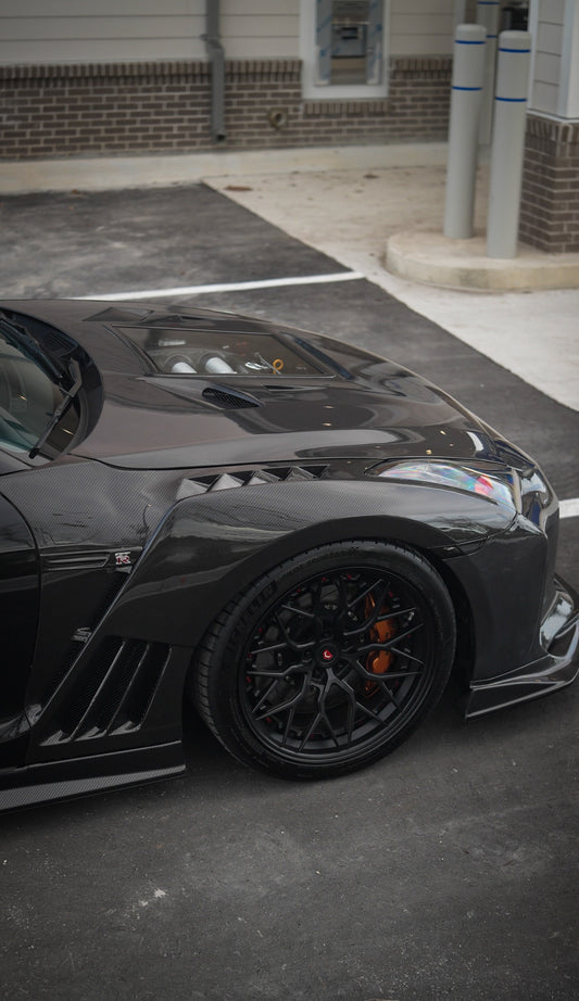 Nissan GTR Nismo T-Spec Black Edition Track Eidtion Premium Pure 2008 2009 2010 2011 2012 2013 2014 2015 2016 2017 2018 2019 2020 2021 2022 2023 with Aftermarket Parts - Vented Front Fenders Pre-preg Carbon Fiber / FRP from& CMST Tuning