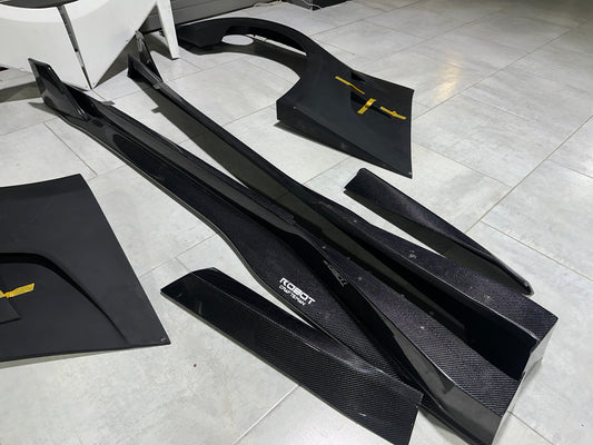 Nissan GTR Nismo T-Spec Black Edition Track Edition Premium Pure CBA DBA EBA 2008 2009 2010 2011 2012 2013 2014 2015 2016 2017 2018 2019 2020 2021 2022 2023 2024 (designed to be compatible with ROBOT CRAFTSMAN front bumper) with Aftermarket Parts - "Godzilla" Widebody Wheel Arches & Side Skirts Carbon Fiber / FRP from Robot Craftsman
