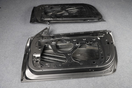 BMW M4 / M4C / M4CS G82 G83 2021-ON with Aftermarket Parts - Front Fenders Dry Pre-preg Carbon Fiber from Aero Republic