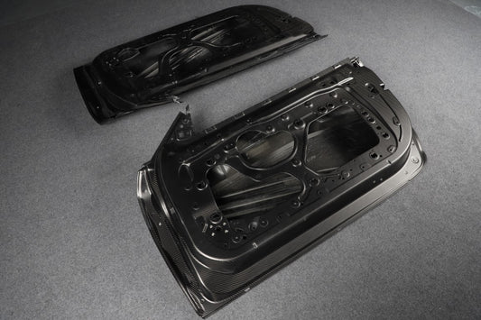 BMW M4 / M4C / M4CS G82 G83 2021-ON with Aftermarket Parts - Front Fenders Dry Pre-preg Carbon Fiber from Aero Republic