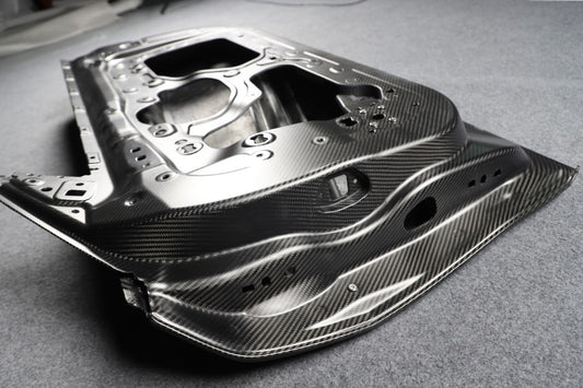 BMW M4 / M4C / M4CS G82 G83 2021-ON with Aftermarket Parts - Front Fenders Dry Pre-preg Carbon Fiber from Aero Republic