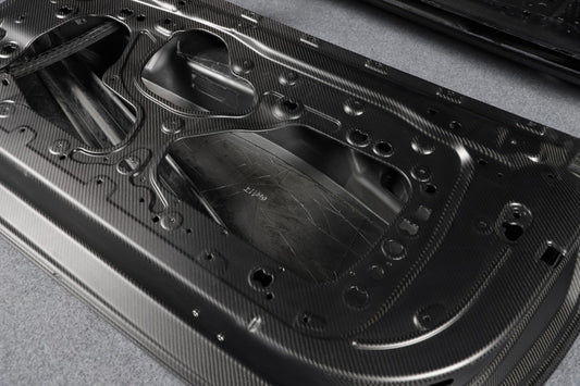 BMW M4 / M4C / M4CS G82 G83 2021-ON with Aftermarket Parts - Front Fenders Dry Pre-preg Carbon Fiber from Aero Republic