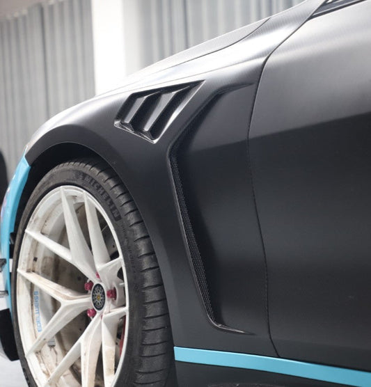 BMW M4 / M4C / M4CS G82 G83 2021-ON with Aftermarket Parts - Front Fenders Dry Pre-preg Carbon Fiber from Aero Republic