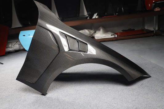BMW M4 / M4C / M4CS G82 G83 2021-ON with Aftermarket Parts - Front Fenders Dry Pre-preg Carbon Fiber from Aero Republic