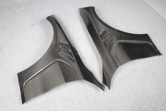 BMW M4 / M4C / M4CS G82 G83 2021-ON with Aftermarket Parts - Front Fenders Dry Pre-preg Carbon Fiber from Aero Republic