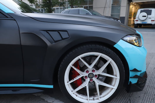 BMW M4 / M4C / M4CS G82 G83 2021-ON with Aftermarket Parts - Front Fenders Dry Pre-preg Carbon Fiber from Aero Republic
