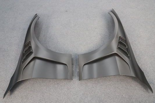 BMW M4 / M4C / M4CS G82 G83 2021-ON with Aftermarket Parts - Front Fenders Dry Pre-preg Carbon Fiber from Aero Republic