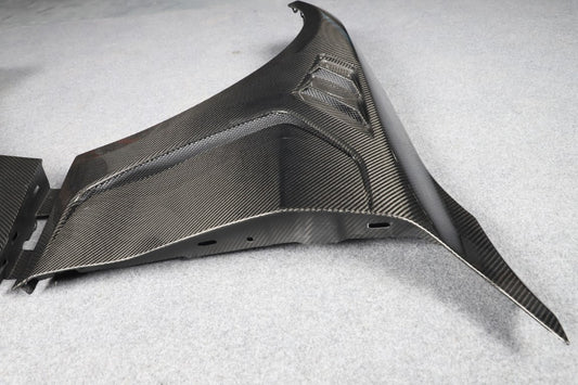 BMW M4 / M4C / M4CS G82 G83 2021-ON with Aftermarket Parts - Front Fenders Dry Pre-preg Carbon Fiber from Aero Republic