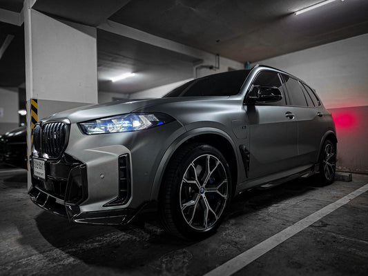 BMW X5 M60i s/x Drive 40i xDrive 50e G05 LCI 2024-ON with Aftermarket Parts - MP Style Front Bumper Side Vent Valences Trim Carbon Fiber from Aero Republic
