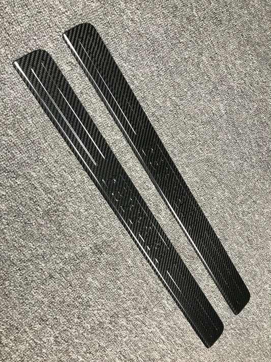 Ferrari 488 GTB & Spider 2016 2017 2018 2019 2020 with Aftermarket Parts - 1:1 Pista Style (With & Without Logo) Outside Door Sill Plate Carbon Fiber