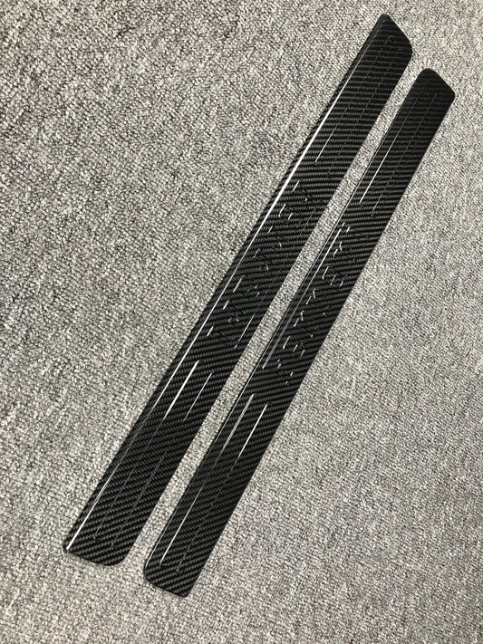 Ferrari 488 GTB & Spider 2016 2017 2018 2019 2020 with Aftermarket Parts - 1:1 Pista Style (With & Without Logo) Outside Door Sill Plate Carbon Fiber