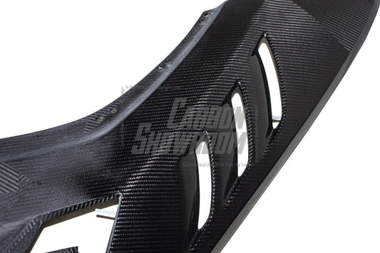 Lamborghini Urus 2019 2020 2021 2022 with Aftermarket Parts - M Style Front Fenders Carbon Fiber from Aero Republic