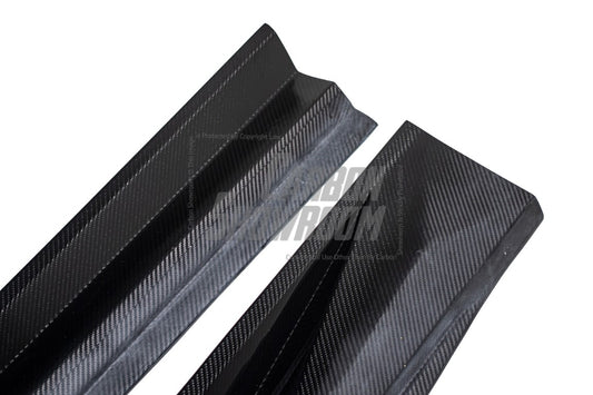Lamborghini Urus 2019 2020 2021 2022 with Aftermarket Parts - M Style Side Skirts Carbon Fiber from Aero Republic