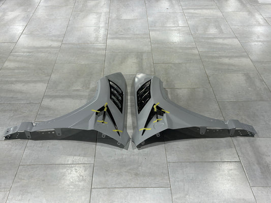 Lamborghini Urus 2019 2020 2021 2022 with Aftermarket Parts - M Style Front Fenders Carbon Fiber from Aero Republic