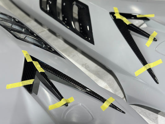Lamborghini Urus 2019 2020 2021 2022 with Aftermarket Parts - M Style Front Fenders Carbon Fiber from Aero Republic