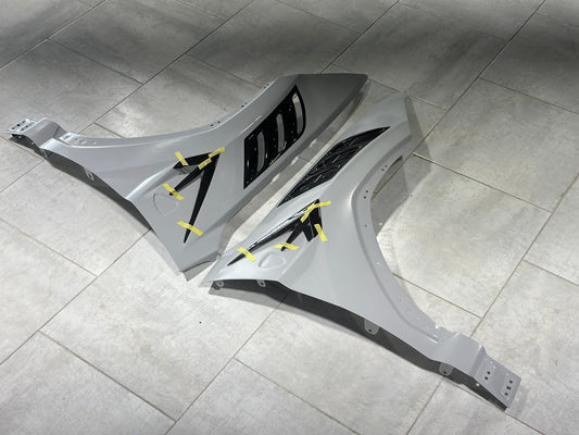 Lamborghini Urus 2019 2020 2021 2022 with Aftermarket Parts - M Style Front Fenders Carbon Fiber from Aero Republic