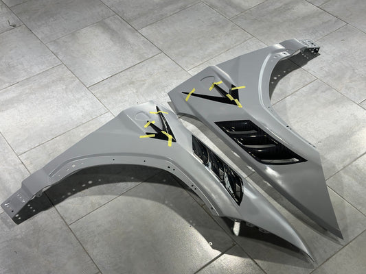 Lamborghini Urus 2019 2020 2021 2022 with Aftermarket Parts - M Style Front Fenders Carbon Fiber from Aero Republic