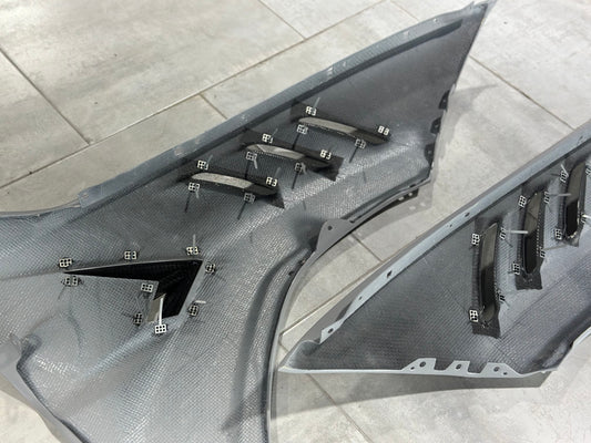 Lamborghini Urus 2019 2020 2021 2022 with Aftermarket Parts - M Style Front Fenders Carbon Fiber from Aero Republic