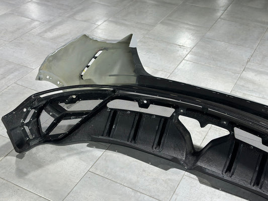 Lamborghini Urus 2019 2020 2021 2022 with Aftermarket Parts - M Style Rear Bumper & Diffuser Carbon Fiber from Aero Republic