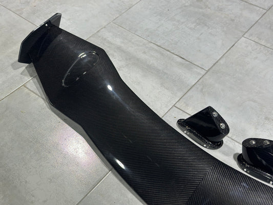 Lamborghini Urus 2019 2020 2021 2022 with Aftermarket Parts - M Style Rear Wing Carbon Fibe from Aero Republic