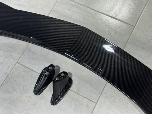 Lamborghini Urus 2019 2020 2021 2022 with Aftermarket Parts - M Style Rear Wing Carbon Fibe from Aero Republic
