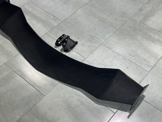Lamborghini Urus 2019 2020 2021 2022 with Aftermarket Parts - M Style Rear Wing Carbon Fibe from Aero Republic
