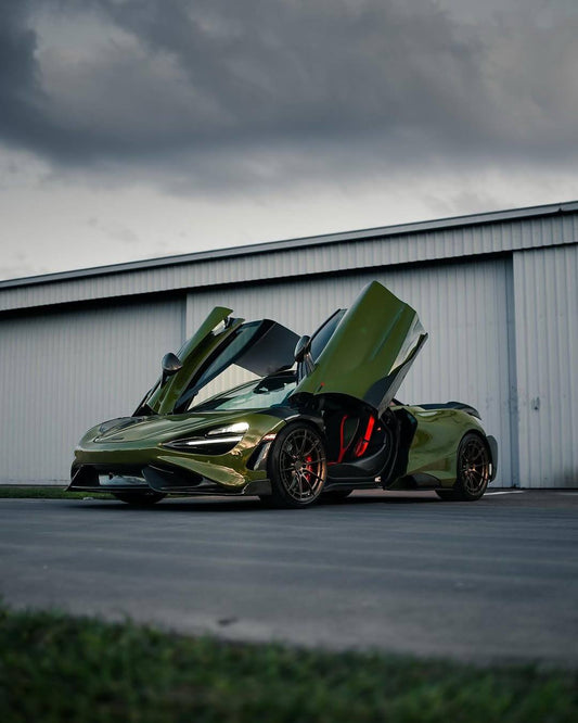 McLaren 720S 2018 2019 2020 2021 2022 2023 with Aftermarket Parts - RF Style Front Fenders Carbon Fiber from Aero Republic