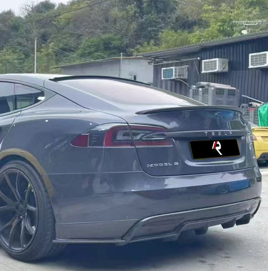 Tesla Model S 2nd Gen Late 2016-Early 2021 with Aftermarket Parts - Rear Diffuser Carbon Fiber from Aero Republic