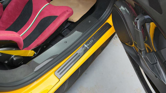 Ferrari 488 GTB & Spider 2016 2017 2018 2019 2020 with Aftermarket Parts - 1:1 Pista Style (With & Without Logo) Outside Door Sill Plate Carbon Fiber