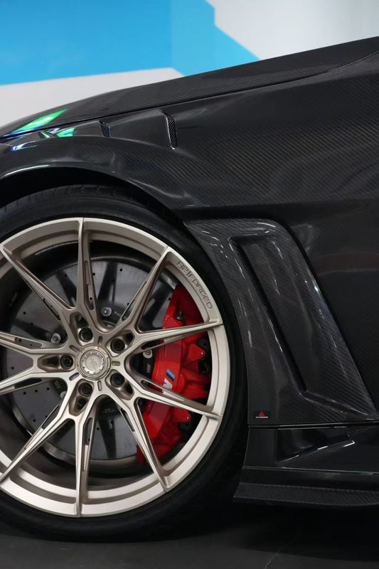 BMW M2 & M2C G87 2023 2024?with Aftermarket Parts - AE V2 Style Front Fenders Carbon Fiber from ArmorExtend