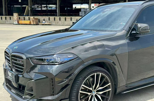 BMW X5 G05 M50i X/S Drive 40i (with M-Package) (Fits Both Pre-LCI & LCI) 2019 2020 2021 2022 2023 2024 & X5M X5MC F95 (Fits Both Pre-LCI & LCI) 2020 2021 2022 2023 2024 with Aftermarket Parts - AE Front Fenders Dry Pre-Preg Carbon Fiber from ArmorExtend