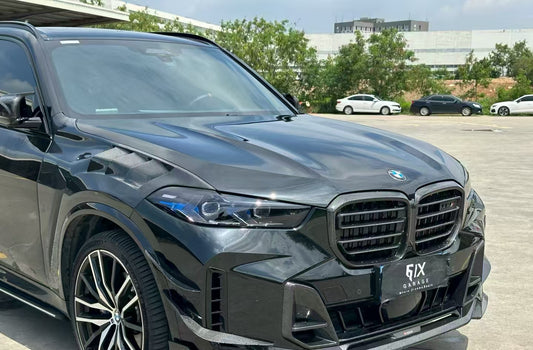 BMW X5 G05 M50i X/S Drive 40i (with M-Package) (Fits Both Pre-LCI & LCI) 2019 2020 2021 2022 2023 2024 & X5M X5MC F95 (Fits Both Pre-LCI & LCI) 2020 2021 2022 2023 2024 with Aftermarket Parts - AE Front Fenders Dry Pre-Preg Carbon Fiber from ArmorExtend