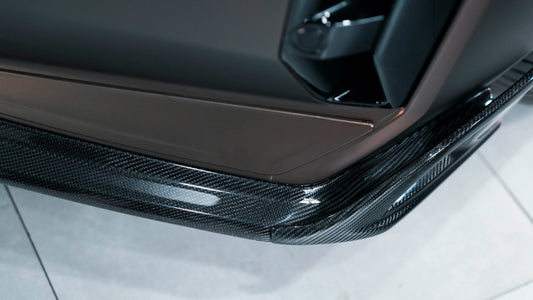 BMW i7 M70 / xDrive60 / eDrive50 G70 2023-ON & 7 Series 760i xDrive / 750e xDrive / 740i xDrive / 740i G70 2023-ON with Aftermarket Parts - AE Style Vacuumed Carbon Front Lip & side splitters from ArmorExtend