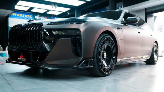 BMW i7 M70 / xDrive60 / eDrive50 G70 2023-ON & 7 Series 760i xDrive / 750e xDrive / 740i xDrive / 740i G70 2023-ON with Aftermarket Parts - AE Style Vacuumed Carbon Front Lip & side splitters from ArmorExtend