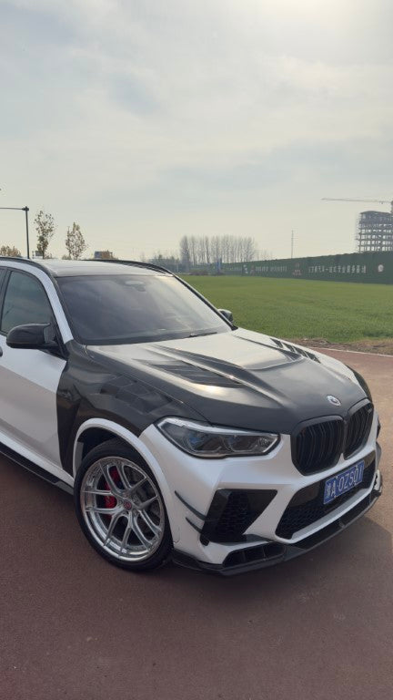 BMW X5 G05 M50i X/S Drive 40i (with M-Package) (Fits Both Pre-LCI & LCI) 2019 2020 2021 2022 2023 2024 & X5M X5MC F95 (Fits Both Pre-LCI & LCI) 2020 2021 2022 2023 2024 with Aftermarket Parts - AE Front Fenders Pre-Preg Carbon Fiber from ArmorExtend