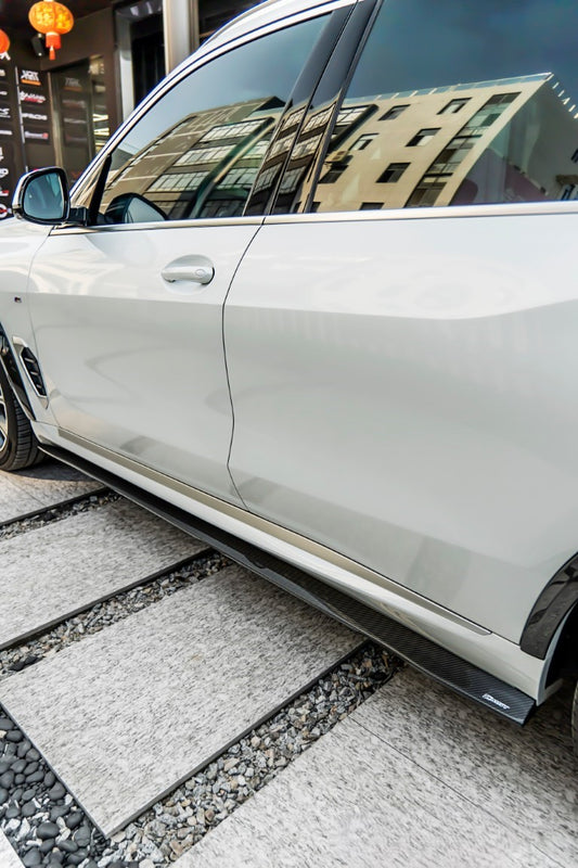 BMW X5 G05 LCI 2024-ON with Aftermarket Parts - Side Skirts Pre-preg Carbon Fiber from CMST Tuning