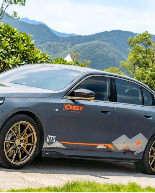 BMW 5 Series 530 540 & i5 e/x Drive40 M60 G60 G61 2024-ON with Aftermarket Parts - Side Skirts Dry Pre-preg Carbon Fiber / FRP