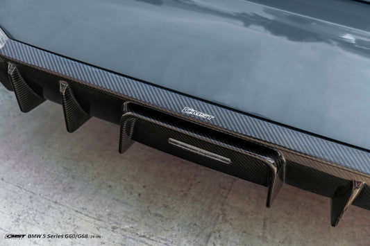 BMW i5 xDrive40 / eDrive40 (with M-package bumper, does not fit base mode) / M60 G60 G61 2024-ON & 5 Series 540i xDrive / 530i xDrive / 530i (with M-package bumper, does not fit base model) / 550e xDrive G60 G61 2024-ON with Aftermarket Parts - Rear Diffuser Dry Pre-preg Carbon Fiber / FRP