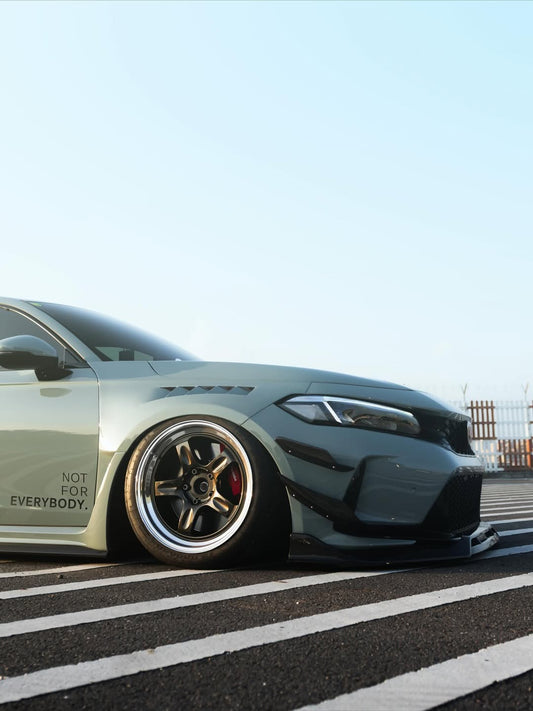 Honda Civic Type-R FL5 2023 2024 with Aftermarket Parts - Front Fenders Pre-preg Carbon Fiber / FRP from CMST Tuning