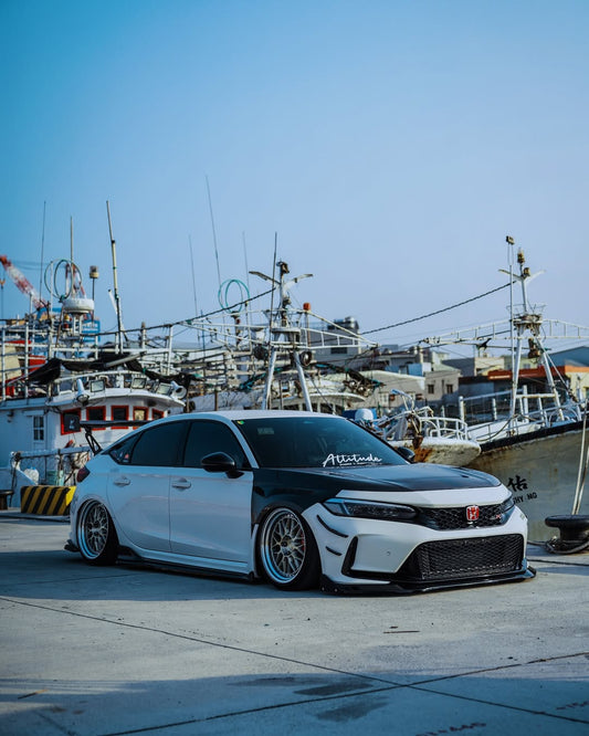 Honda Civic Type-R FL5 2023 2024 with Aftermarket Parts - Front Fenders Pre-preg Carbon Fiber / FRP from CMST Tuning