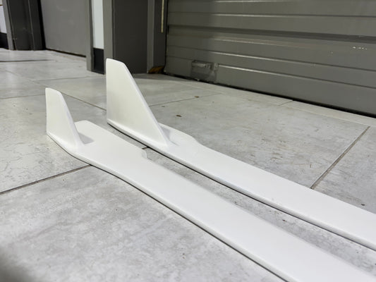 Robot Craftsman Side Skirts and Extensions for Volkswagen Golf R GTI MK7/7.5 Carbon Fiber/FRP