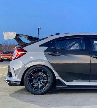 Civic Type-R FK8 2017 2018 2019 2020 2021 & Civic 10th Gen FK7 2017 2018 2019 2020 2021 with Aftermarket Parts - VTX2S Style Rear GT Spoiler Carbon Fiber / FRP from EPR USA