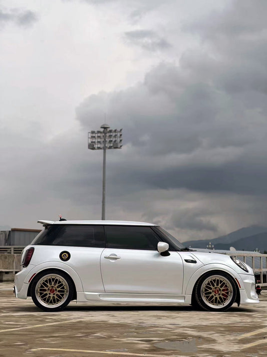 MINI Cooper JCW (John Cooper Works) S Base F56 2014 2015 2016 2017 2018 Pre-LCI & 2019 2020 2021 First LCI & 2022-ON Second LCI with Aftermarket Parts - Garbino Style Side Skirts FRP from G Performance