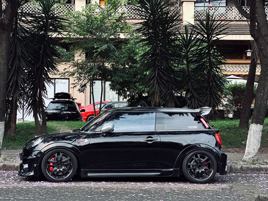 MINI Cooper JCW (John Cooper Works) S Base F56 2014 2015 2016 2017 2018 Pre-LCI & 2019 2020 2021 First LCI & 2022-ON Second LCI with Aftermarket Parts - Garbino Style Side Skirts FRP from G Performance