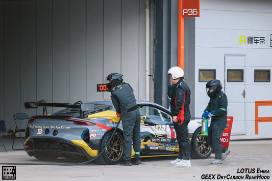 Lotus Emira 3.6 V6 2.0 Four-cylinder 2022-ON with Aftermarket Parts - Track Version Style Rear Window Delete Louvers Hood Dry Pre-preg Carbon Fiber from Geex Village
