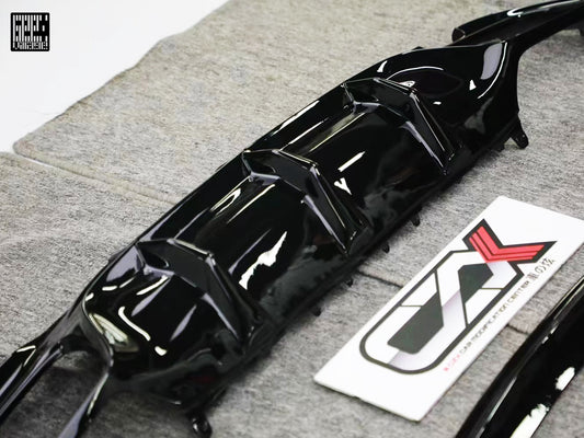 Mercedes Benz C-Class C63S C63 AMG C43 C450 C300 W205
(C300 requires sport package bumper) 2015 2016 2017 2018 with Aftermarket Parts - Rear Diffuser Carbon Fiber from Geex Village
