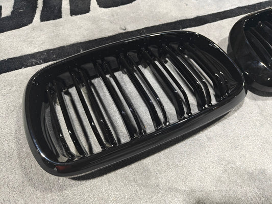 BMW X5 xDrive50i eDrive F15 (Both Fits Pre-LCI & LCI) 2014-2018 & X6 M50d xDrive50i s/xDrive35i xDrive40d xDrive30d F16 (Both Fits Pre-LCI & LCI) 2015-2019 with Aftermarket Parts - Front Kidney Grill Carbon Fiber from Aero Republic