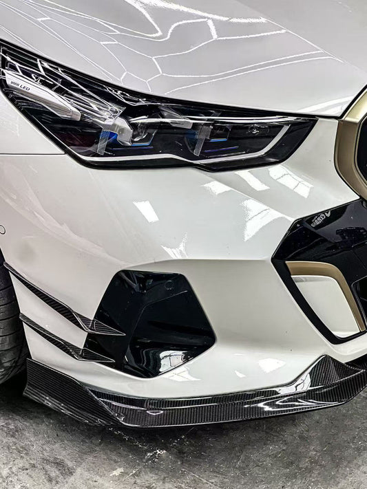BMW i5 xDrive40 / i5 eDrive40 (with M-package bumper, does not fit base mode) / i5 M60 G60 G61 2024-ON & 5 Series 540i xDrive / 530i xDrive / 530i (with M-package bumper, does not fit base model) / 550e xDrive G60 G61 2024-ON with Aftermarket Parts - V1 Style Pre-preg Carbon Fiber Front Lip from Karbel Carbon