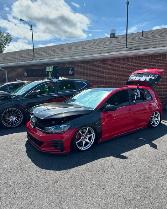 Karbel Carbon Dry Carbon Fiber Front Fenders for Volkswagen Golf & GTI & Golf R MK7.5 - Performance SpeedShop