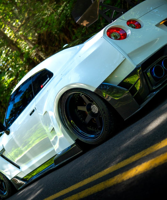 Nissan GTR Nismo T-Spec Black Edition Track Edition Premium Pure CBA DBA EBA 2008 2009 2010 2011 2012 2013 2014 2015 2016 2017 2018 2019 2020 2021 2022 2023 2024 (designed to be compatible with ROBOT CRAFTSMAN front bumper) with Aftermarket Parts - "Godzilla" Widebody Wheel Arches & Side Skirts Carbon Fiber / FRP from Robot Craftsman